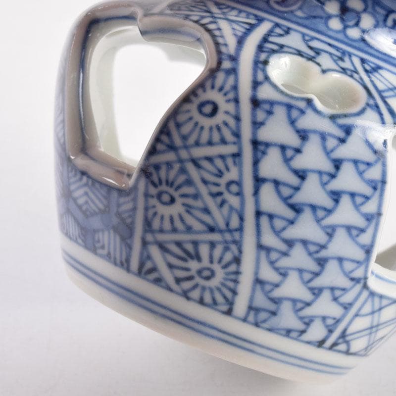 茶道具　京焼　平安昭阿弥造　染付　花草文　蓋置　共箱　V　8421