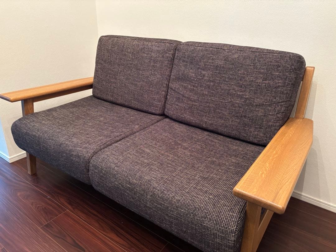 2人掛け　デザイナーズ　木枠ソファ