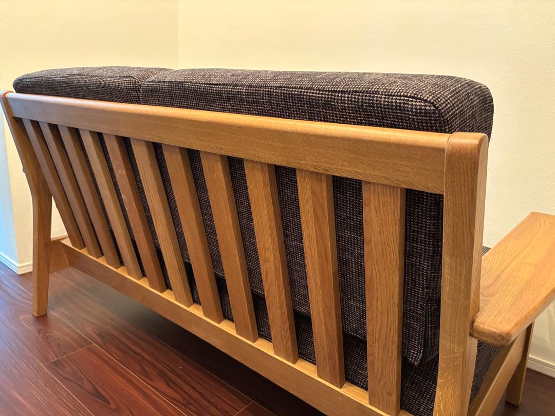 2人掛け　デザイナーズ　木枠ソファ