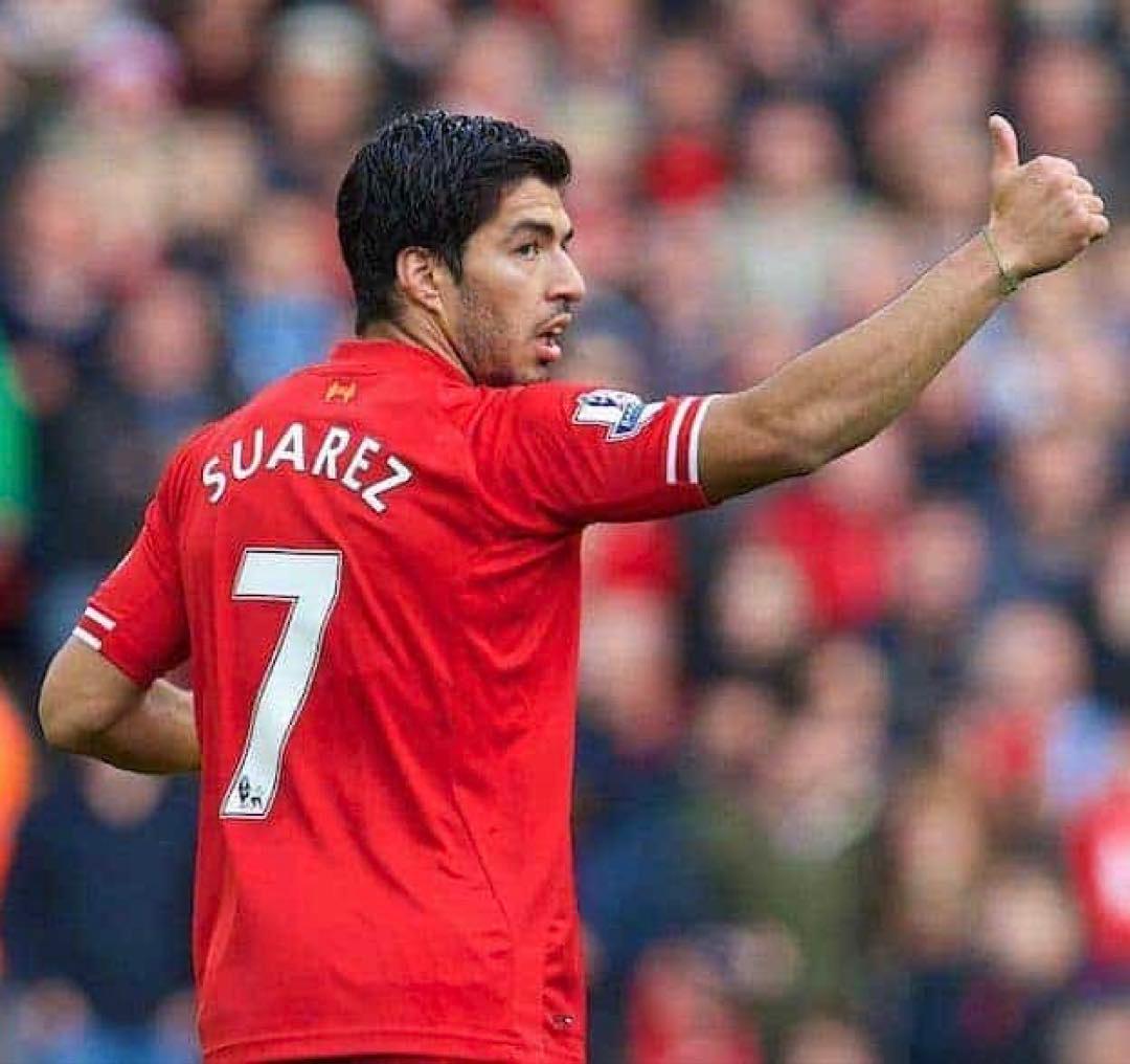 【レア物】ルイス・スアレス リバプール 12/13 ユニフォーム Mサイズ