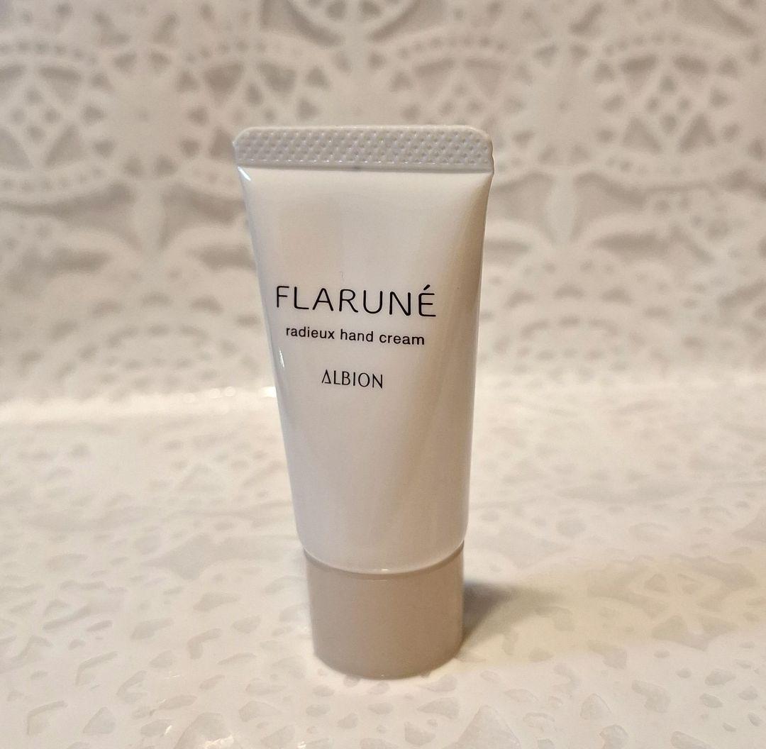 エレガンスラプードルオートニュアンスII/ハンドクリームクリーム付き