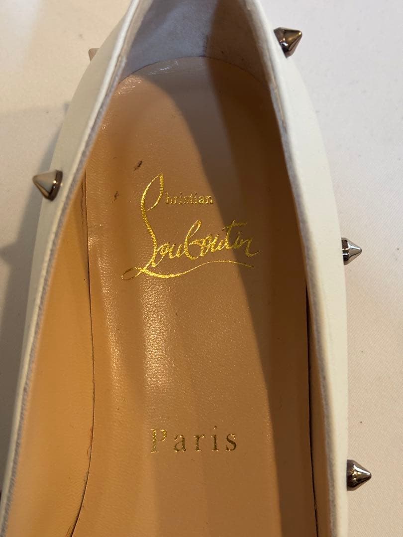 未使用　Christian Louboutin スタッズ フラットシューズ