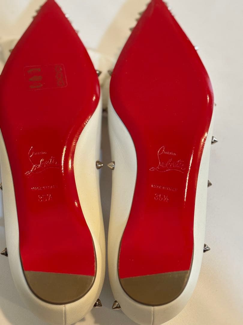 未使用　Christian Louboutin スタッズ フラットシューズ