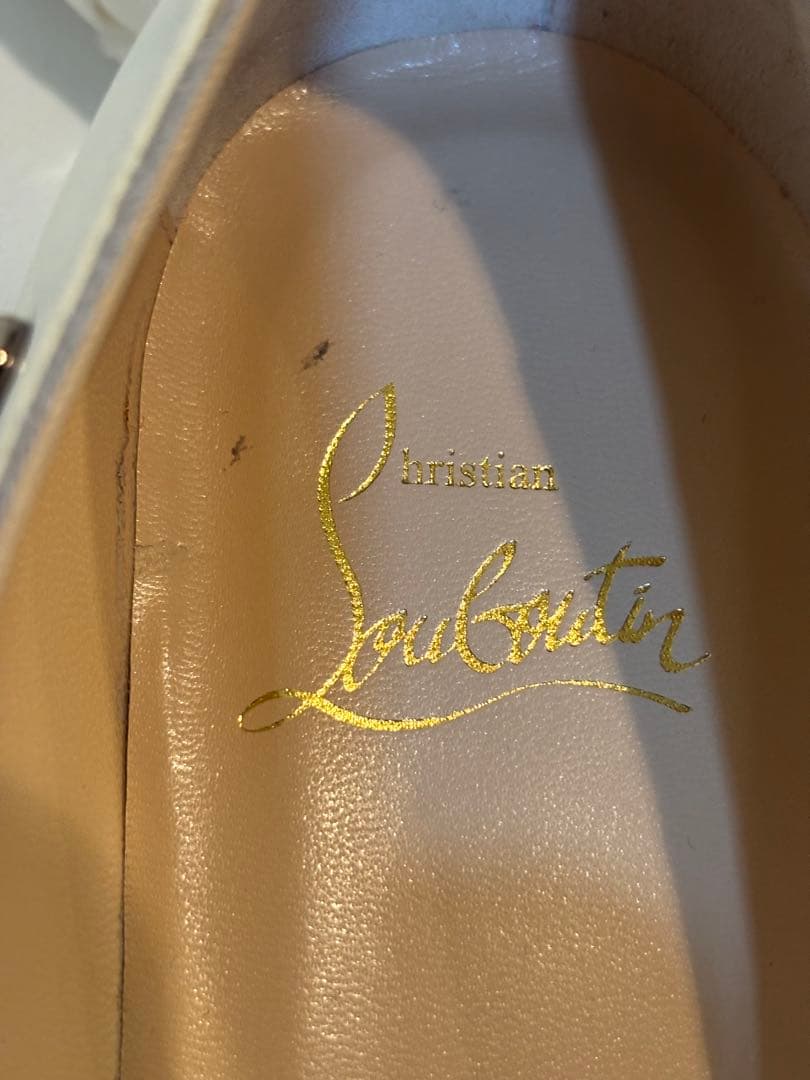 未使用　Christian Louboutin スタッズ フラットシューズ
