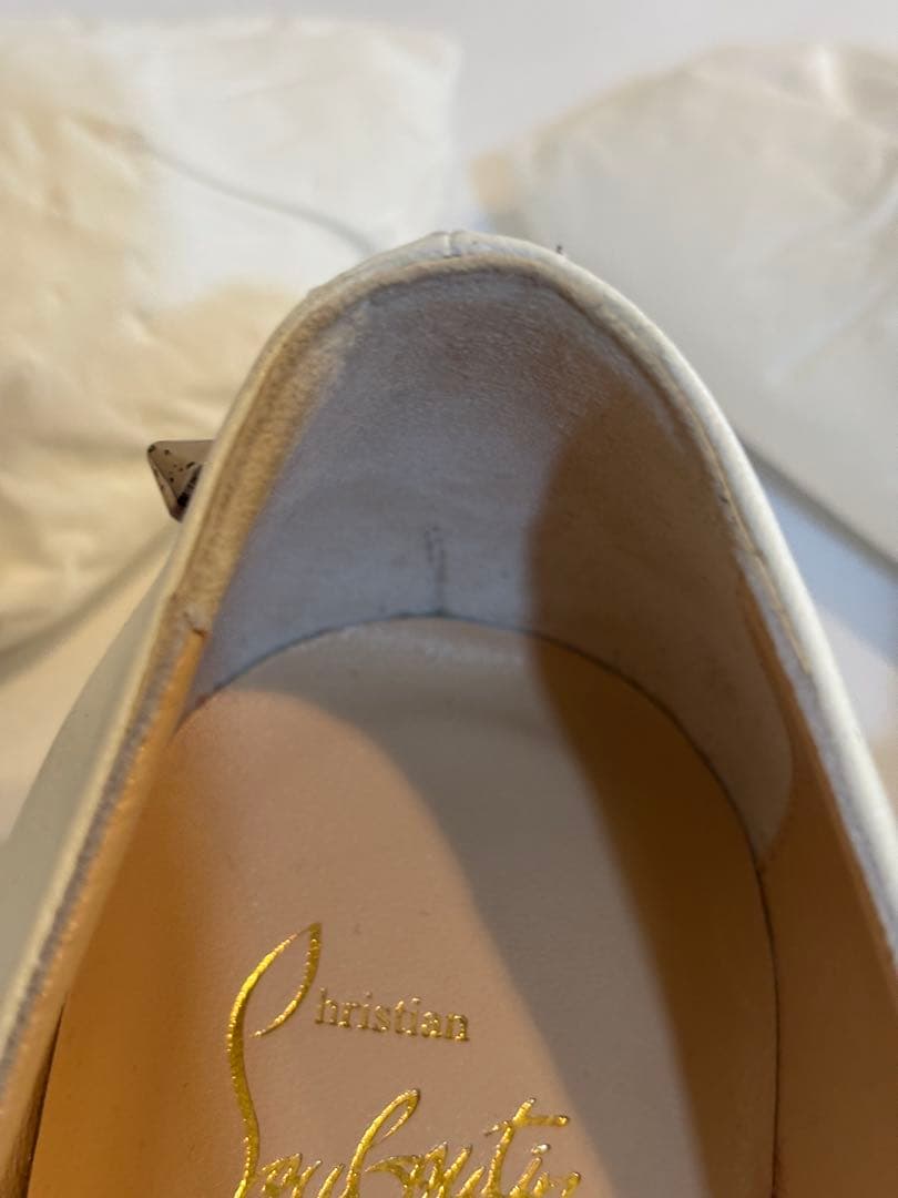 未使用　Christian Louboutin スタッズ フラットシューズ
