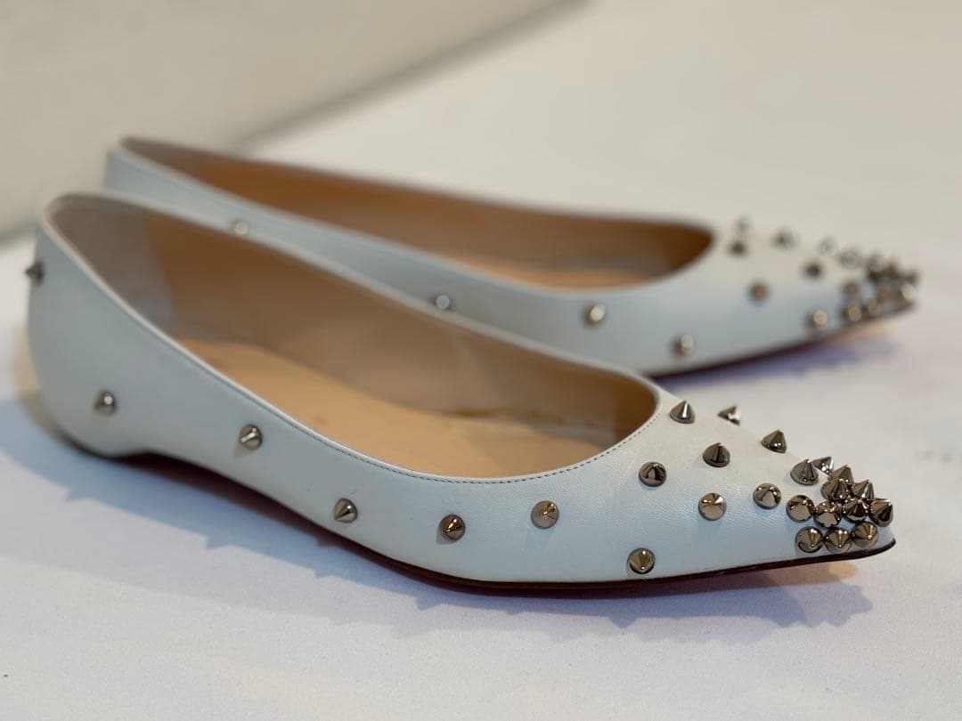未使用　Christian Louboutin スタッズ フラットシューズ