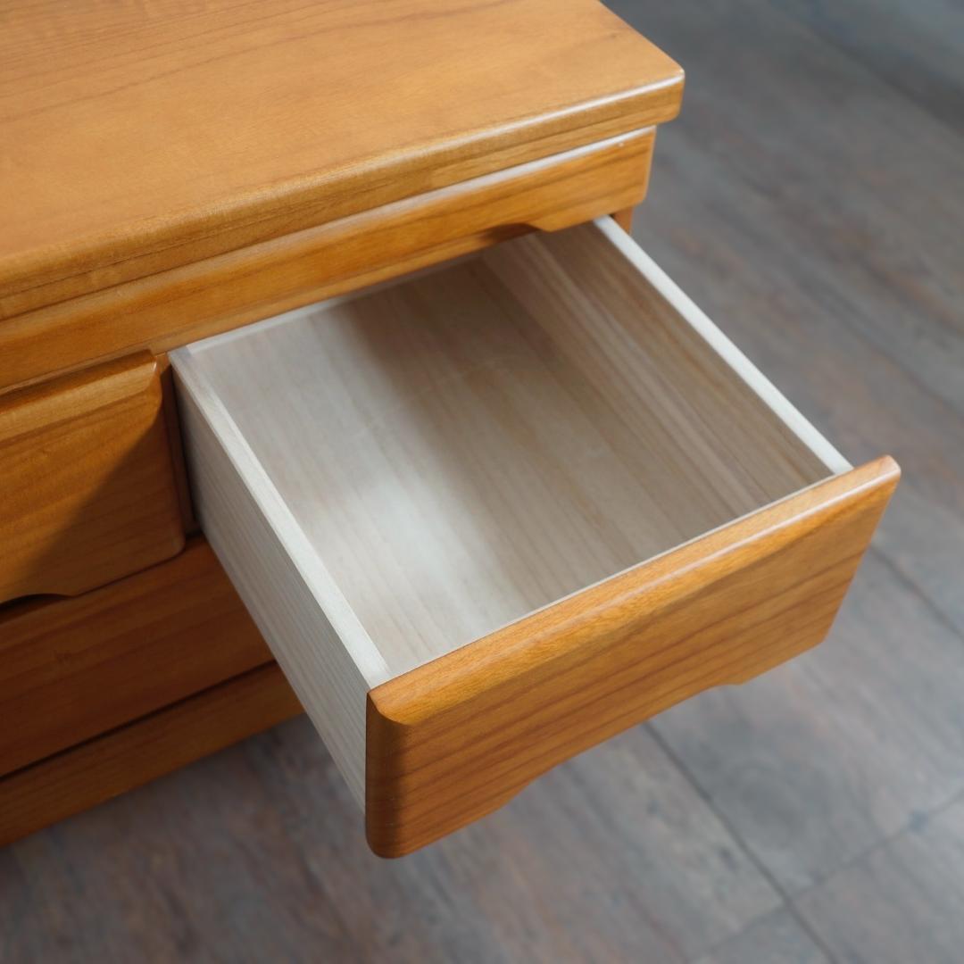 【新品】仏壇 チェスト　リビングにも置ける モダン アウトレット