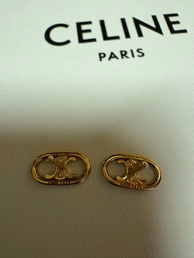 セリーヌ　　CELINE トリオンフピアス　ゴールド