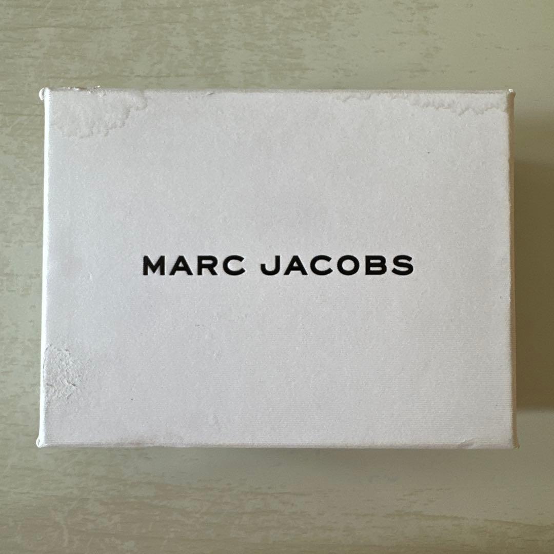 MARC JACOBS 二つ折り財布