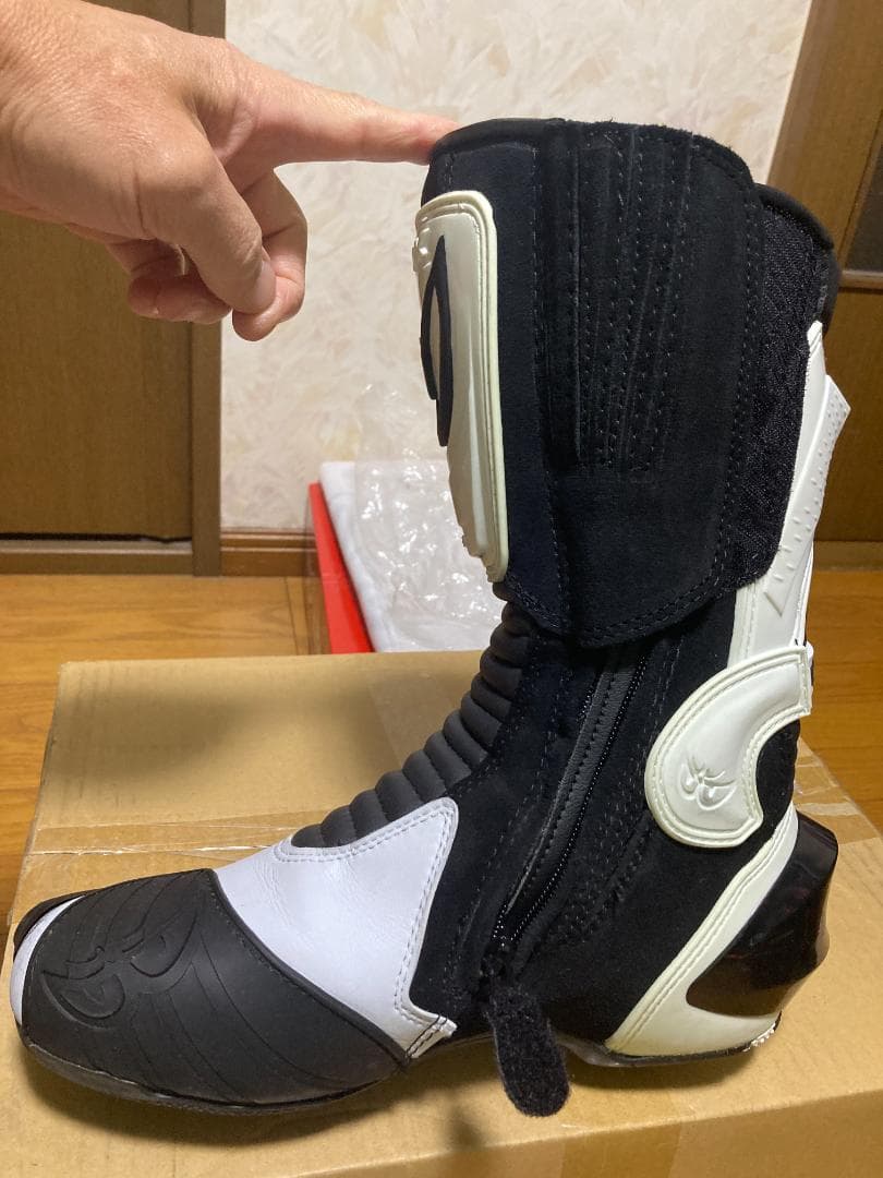 BERIKレーシングブーツBOT-1289A-BKサイズ45