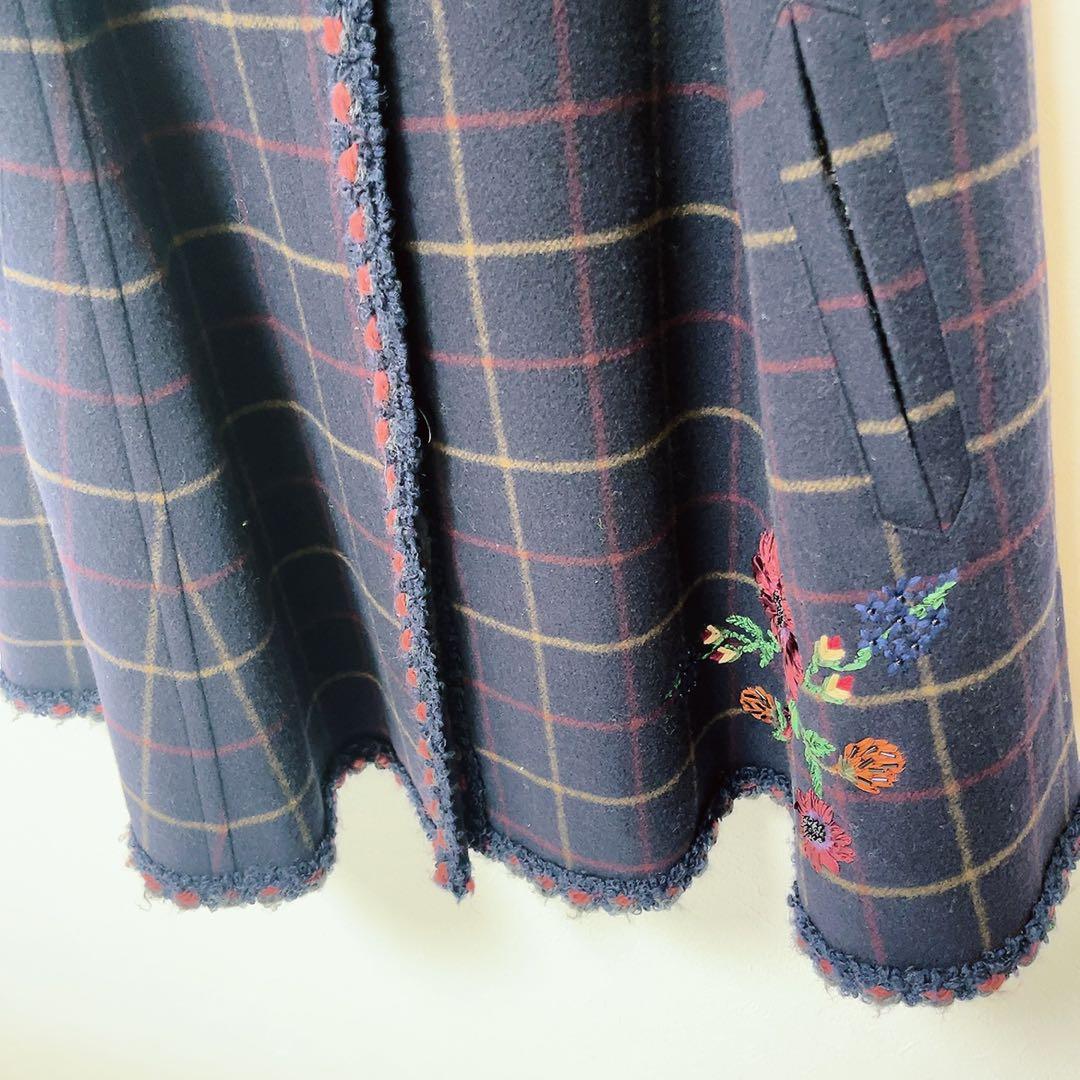 美品 ロイスクレヨン 2013年受注コート マント型ケープコート ルアーナ