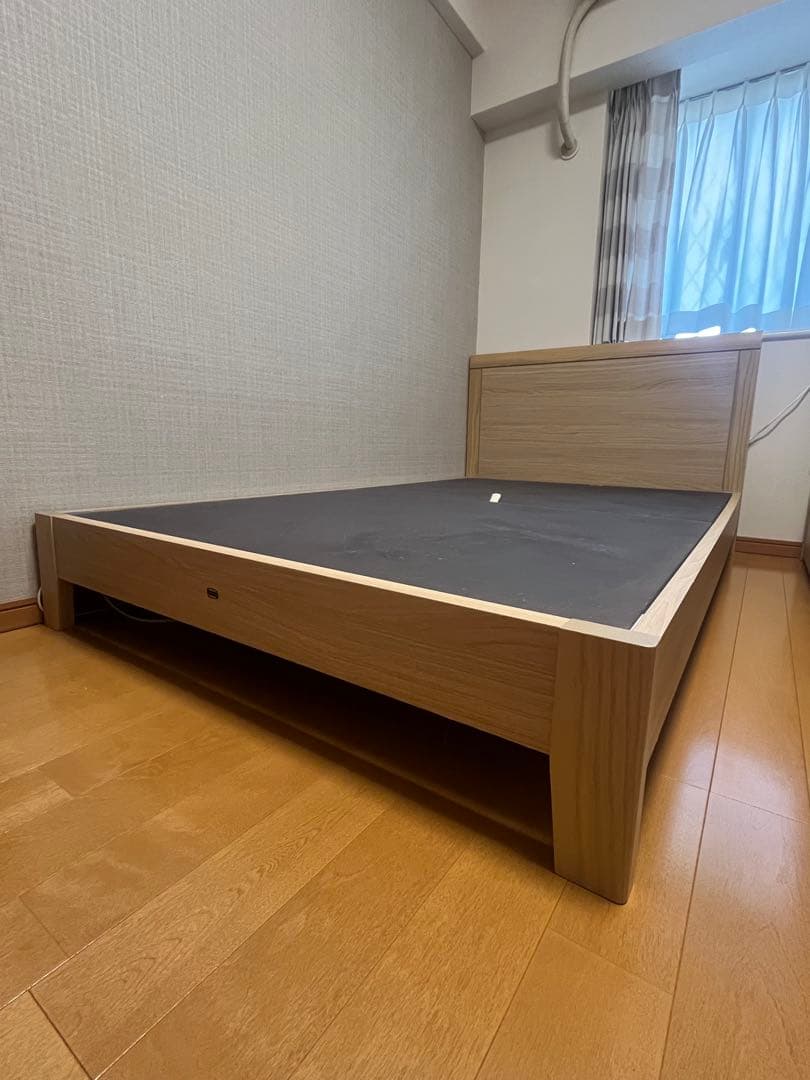 セミダブルベッドフレーム　シモンズ　シエラフラット