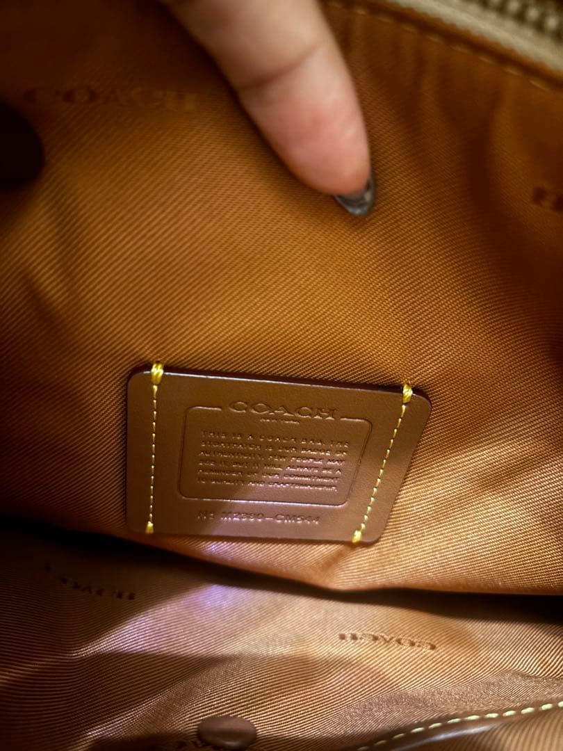 ち*坊様 ベージュ 合成皮革 ハンドバッグ　定価8万6千円