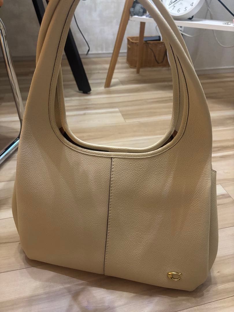 ち*坊様 ベージュ 合成皮革 ハンドバッグ　定価8万6千円