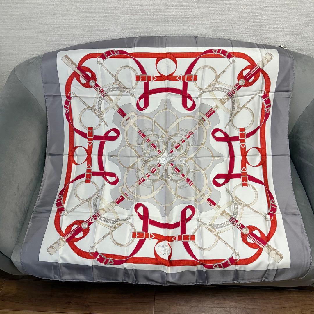 エルメス カレ 90 エプロン ドール シルク スカーフ バンダナ