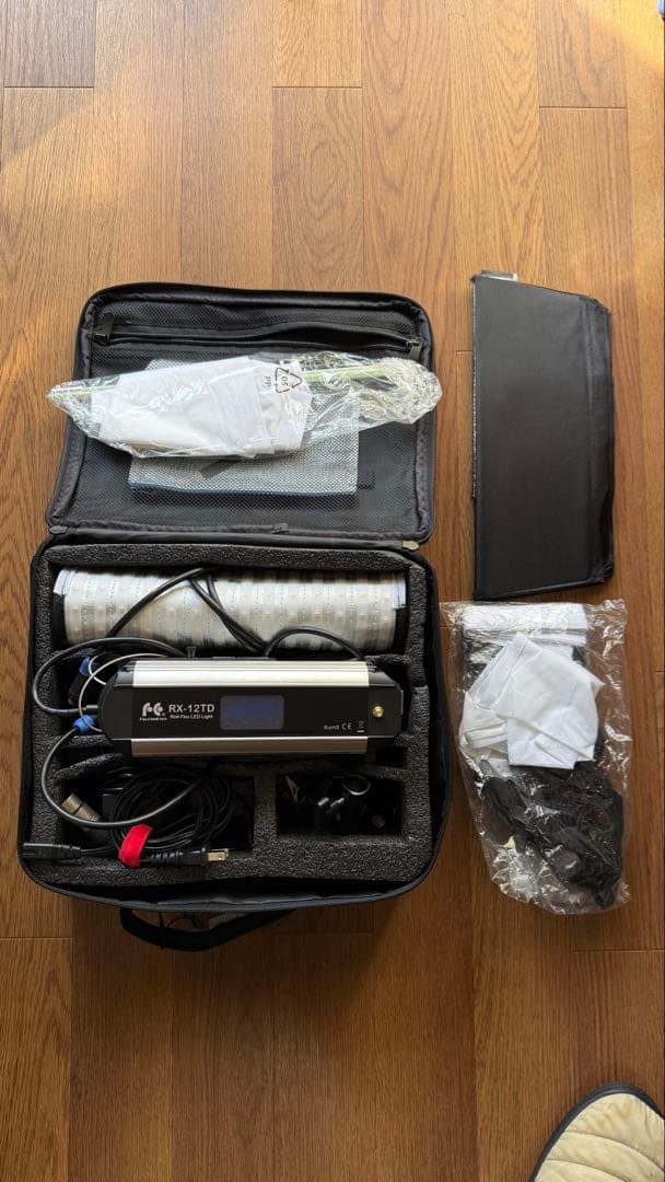 FalconEyes ファルコンアイ　　LEDライト　RX-12TD 撮影照明