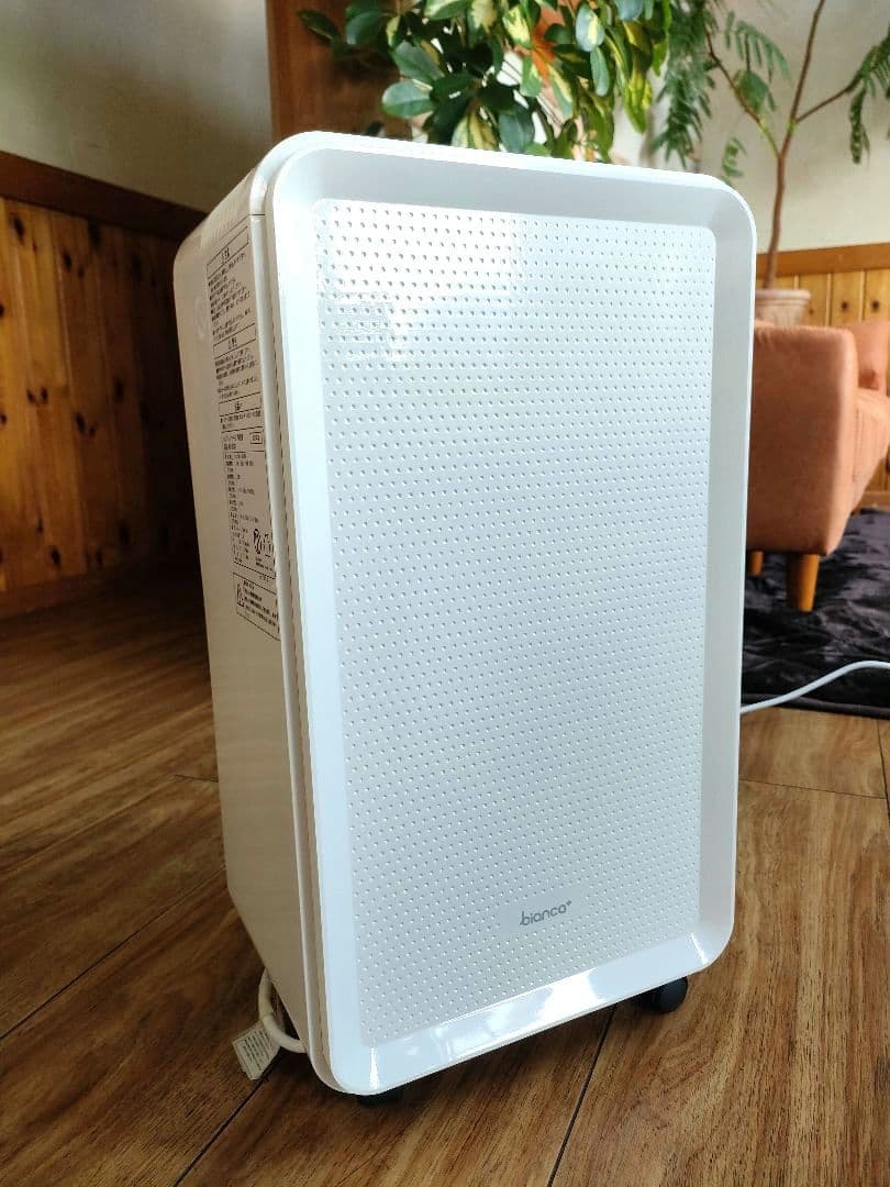 bianca コンプレッサー式除湿機 GBT-28300 ホワイト　2021年製