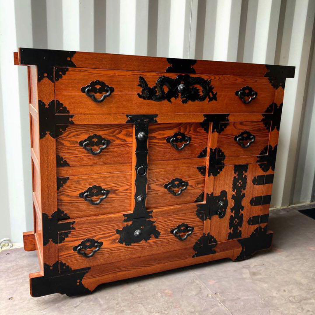 取付無料！民芸家具 楡(ニレ)材総無垢 和モダン アンティーク車箪笥 和ダンス✨