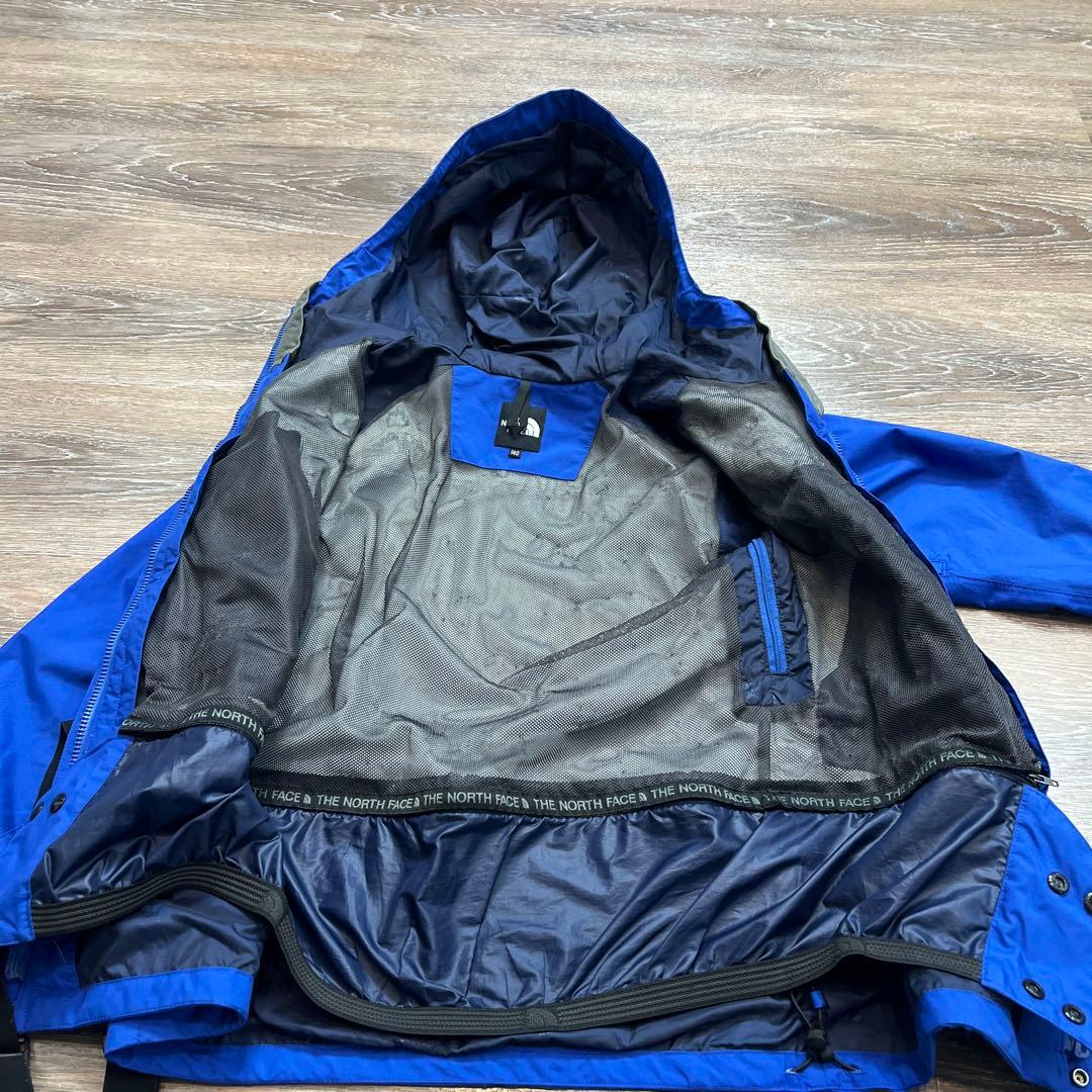 大幅値引きしました　ノースフェイス　スキーウェア　140セットアップ　　男の子