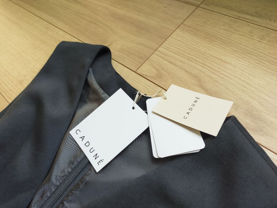 新品CADUNE カデュネ ハートカットオールインワン 黒36サイズ