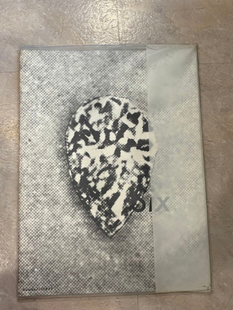 コムデギャルソン six ビジュアルマガジン