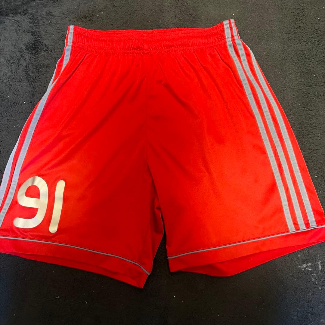 adidas 帝京第三サッカーウェア 91番 赤