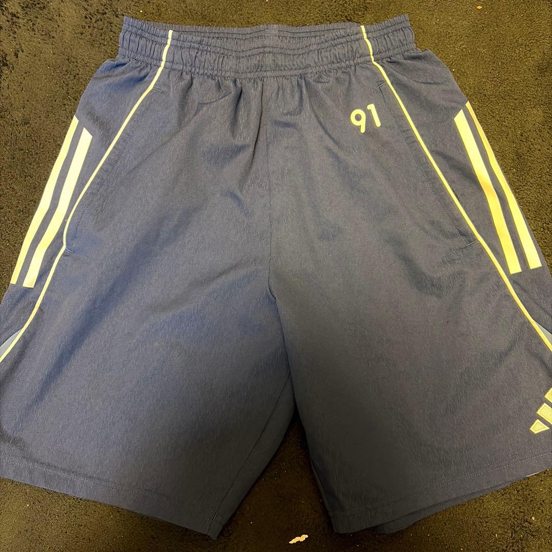 adidas 帝京第三サッカーウェア 91番 赤