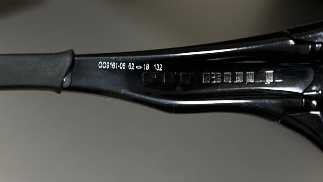 小物 oakley pit bull