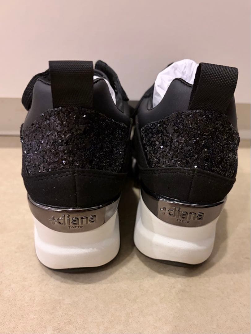 試着のみ極美品23cm +diana厚底ヒールアップスニーカー 黒