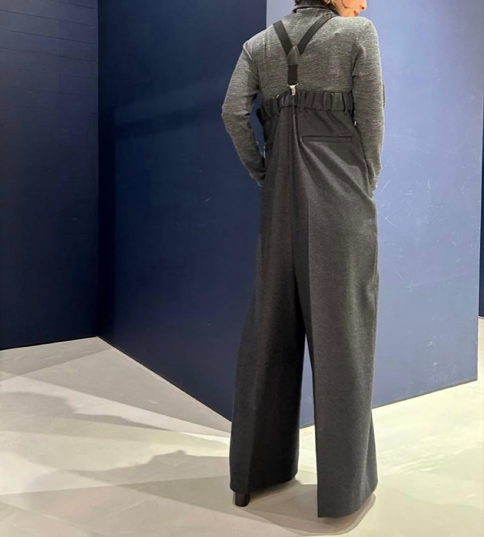 カレンソロジー　ウールサロペットパンツ　グレー