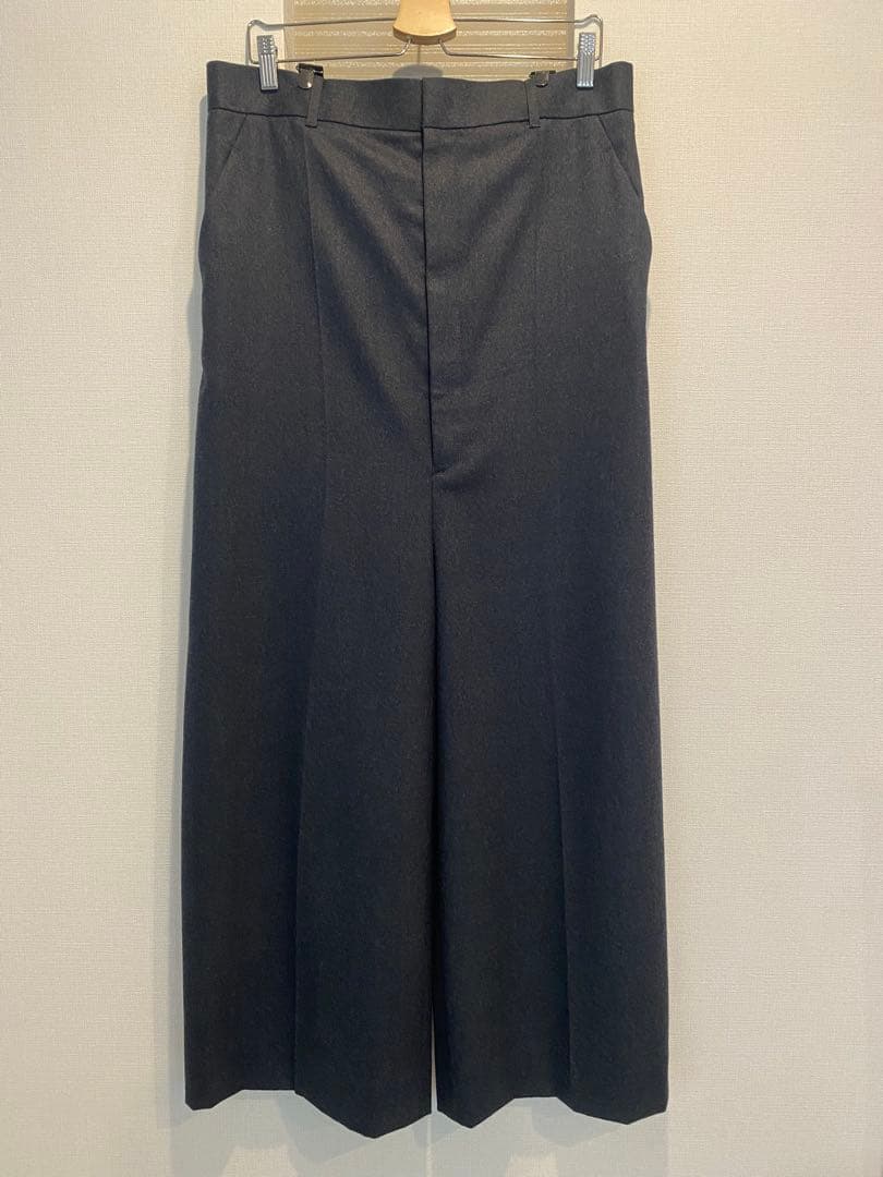 カレンソロジー　ウールサロペットパンツ　グレー