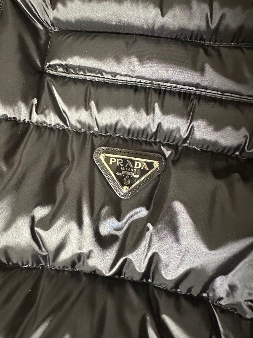 PRADA ブラック ダウンベスト キルティング