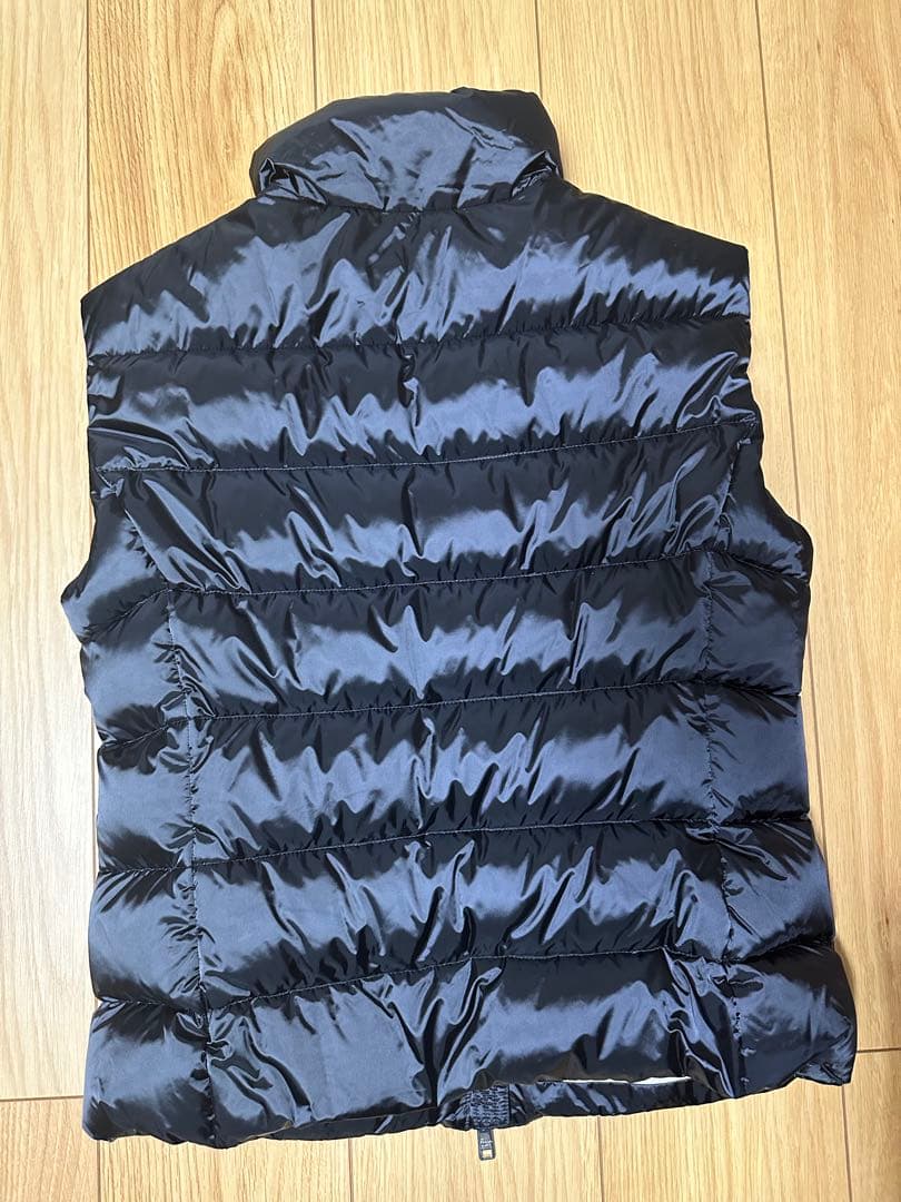 PRADA ブラック ダウンベスト キルティング