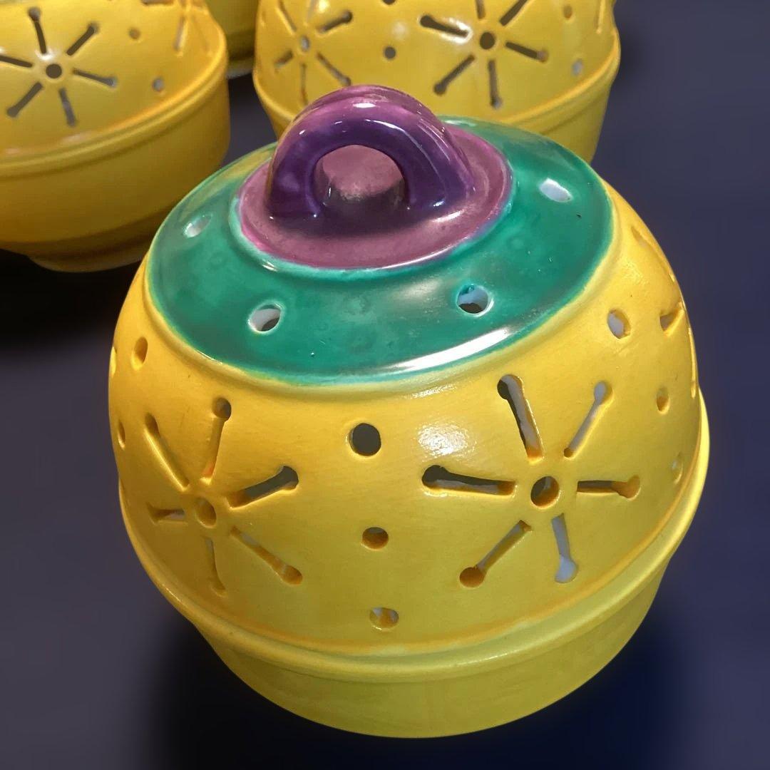 黄、緑、紫交チ型蓋物8客　　新品未使用