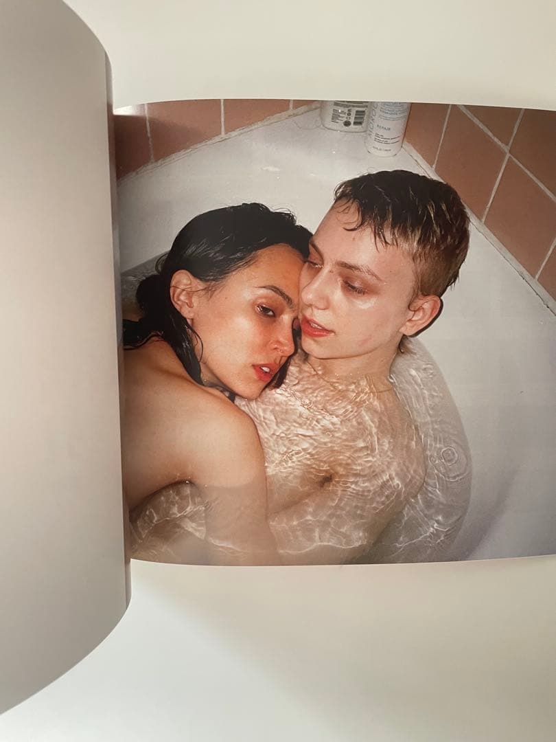 Marie Tomanova Young American サイン入り