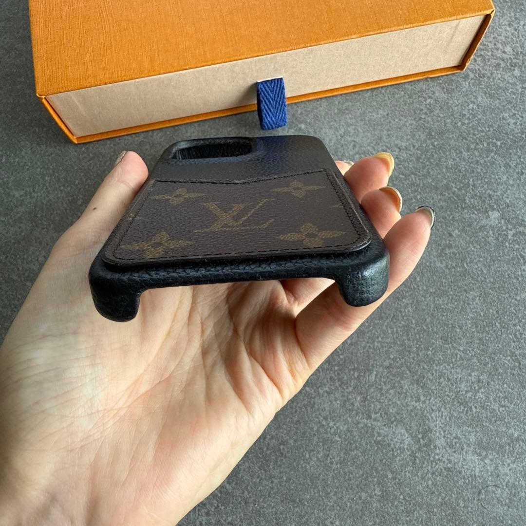 LOUIS VUITTON ルィヴィトン　iPhone13Pro ケース