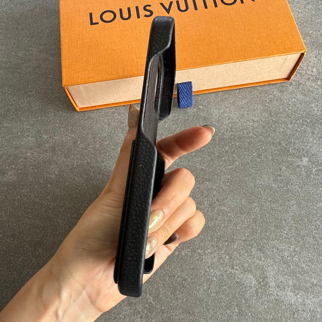 LOUIS VUITTON ルィヴィトン　iPhone13Pro ケース