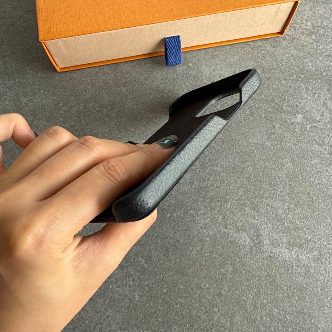 LOUIS VUITTON ルィヴィトン　iPhone13Pro ケース