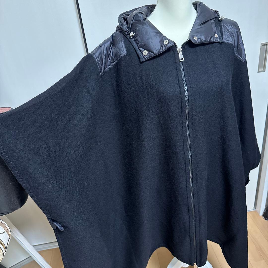 MONCLER フード付きポンチョ 黒