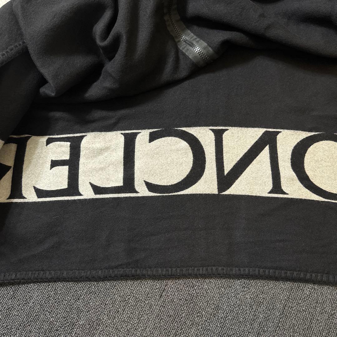 MONCLER フード付きポンチョ 黒