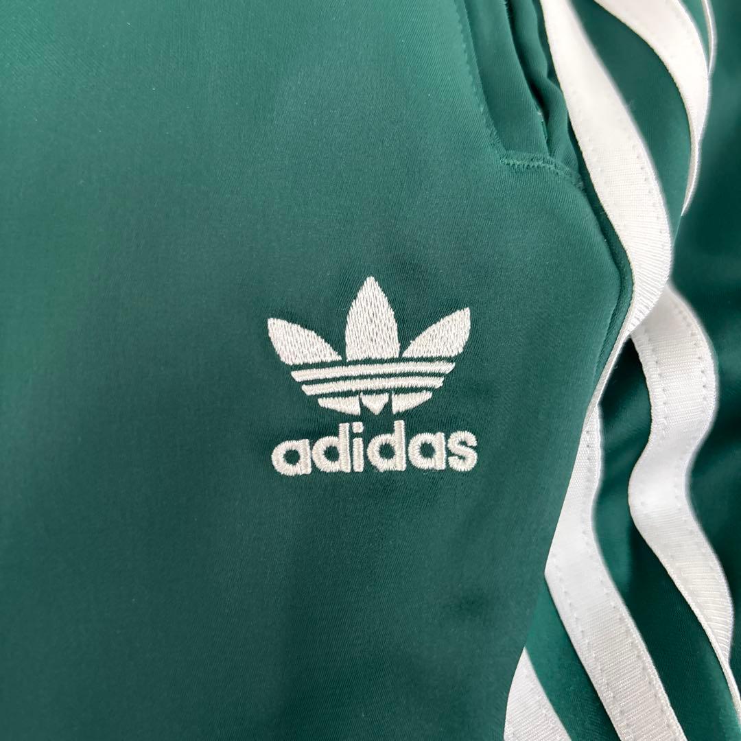 アディダスオリジナルス☆ジャージ サテンワイドレッグ　Ｍ　緑色