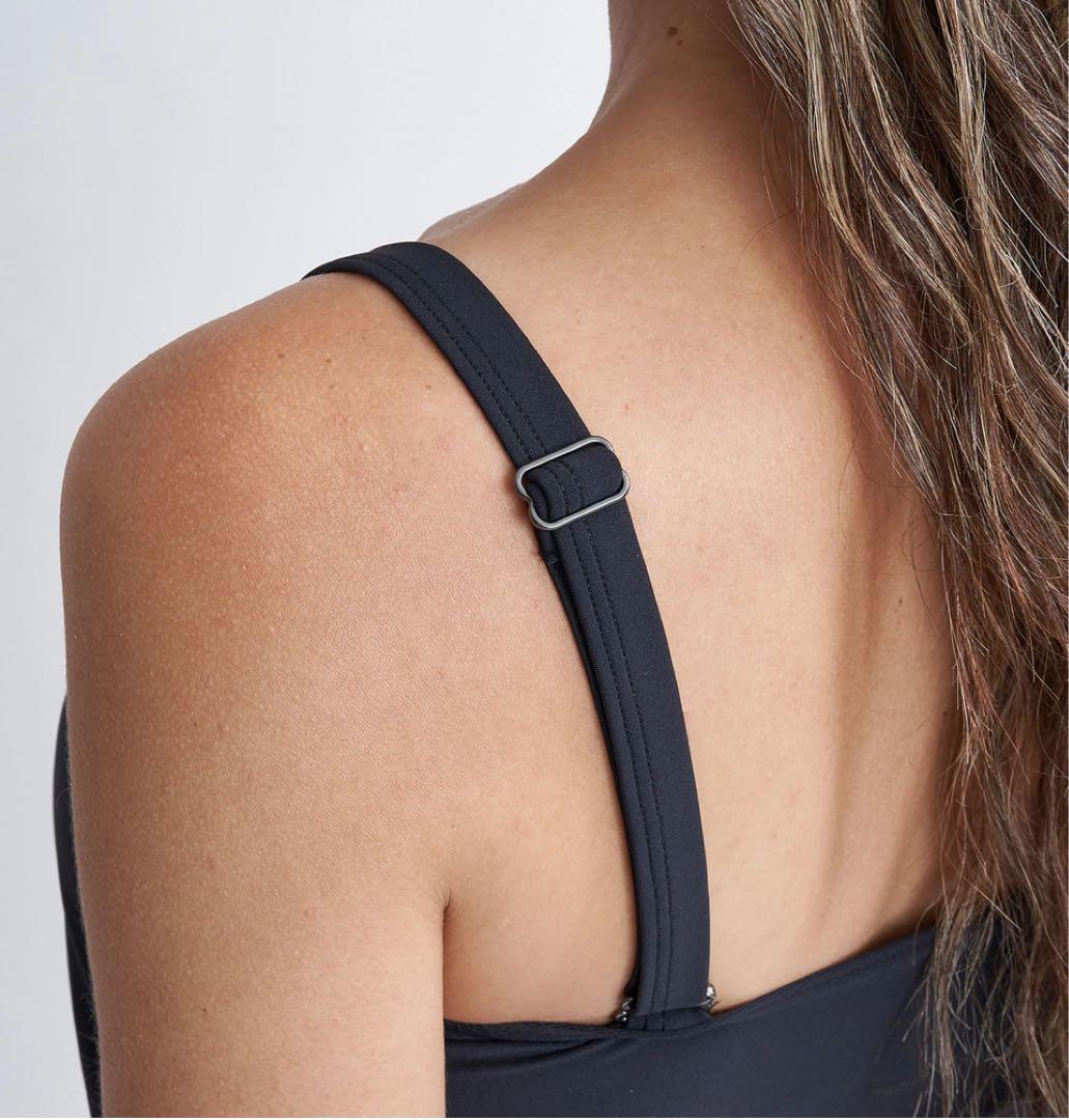 いわし様　新品 ロキシー Roxy タンキニ ビキニ シャーリングブラック L