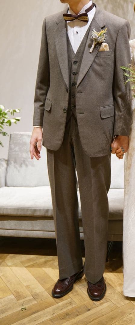 結婚式　スーツ　スリーピース