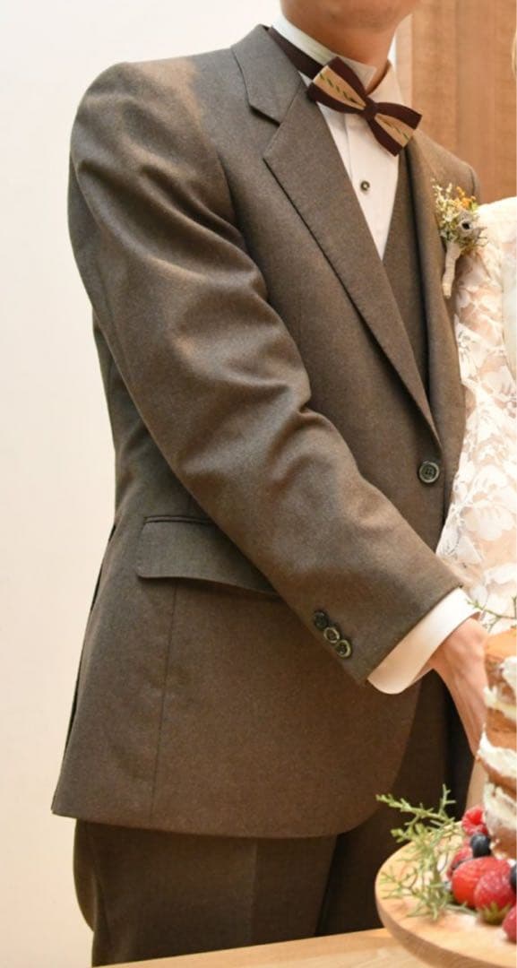 結婚式　スーツ　スリーピース
