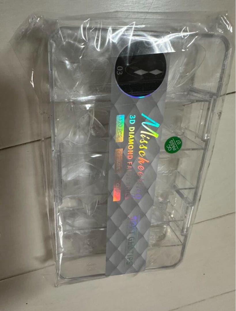 ネイルチップ 3Dダイヤモンドチップ