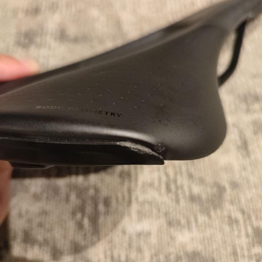 PHENOM W/MIMIC COMP SADDLE WOMENスペシャライズド