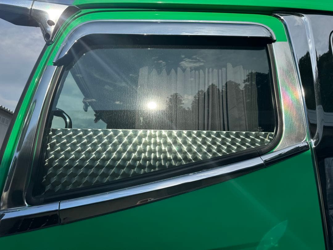 日野 17プロフィア/17レンジャー ウインドウパネルステンレス ウロコ柄