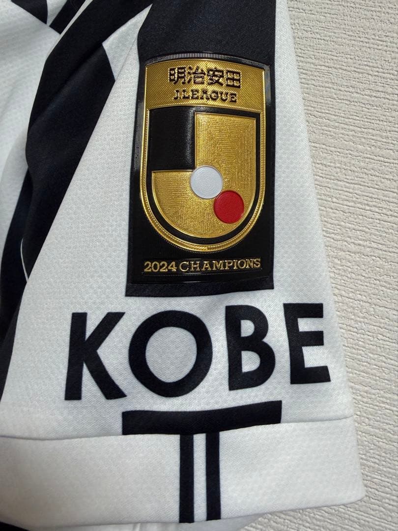 ヴィッセル神戸　30周年ユニフォーム