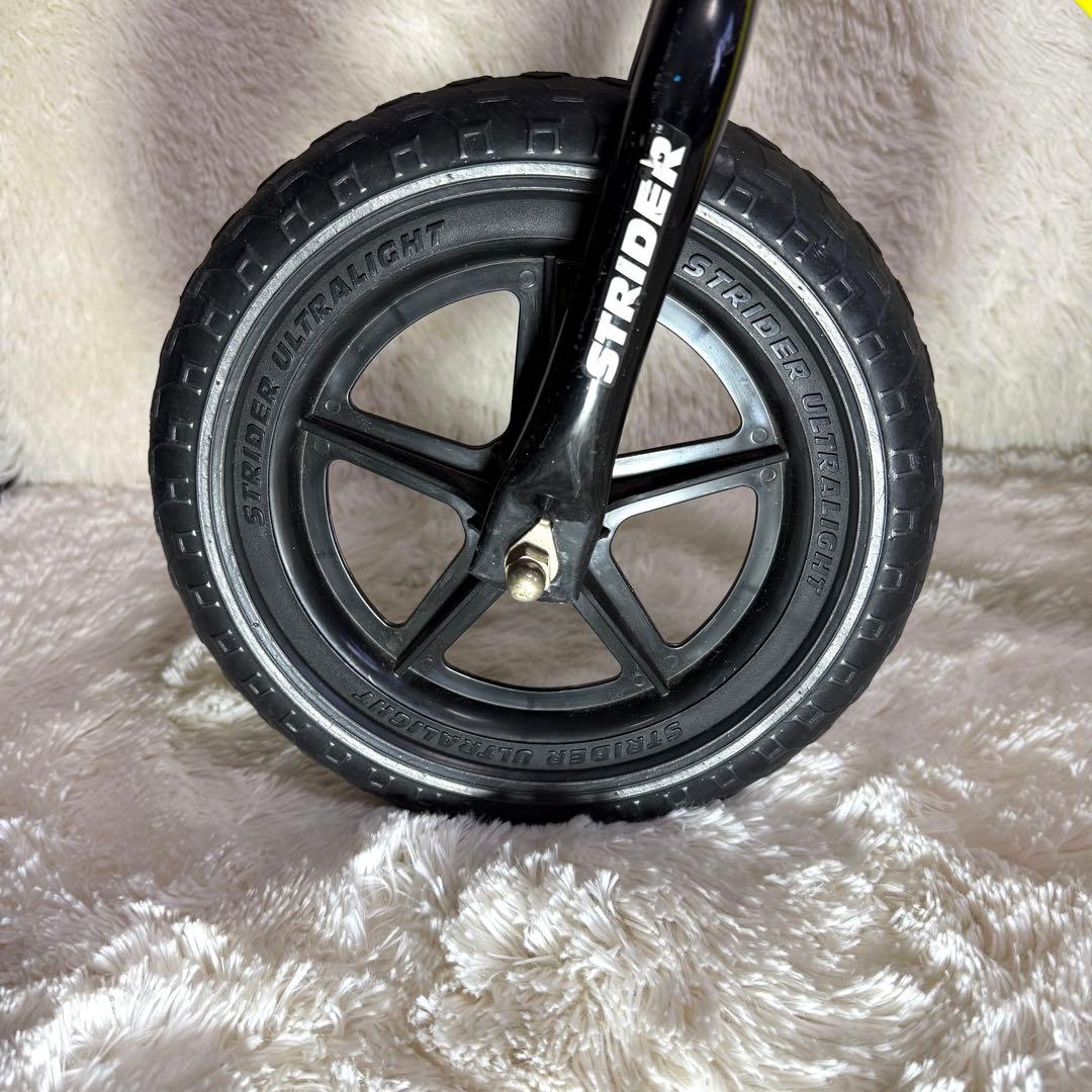 STRIDER ストライダー　バランスバイク イエロー　黄色　美品