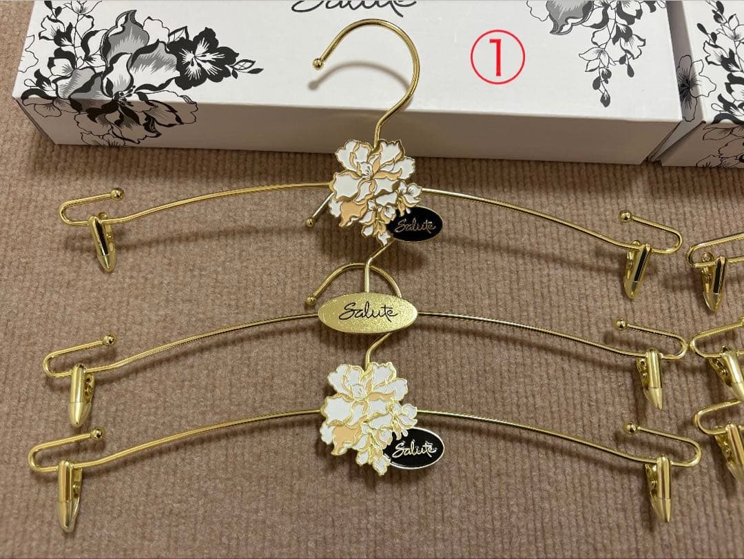 本日限定お値下げ　ワコール　サルート　ノベルティ　ハンガー　5箱セット